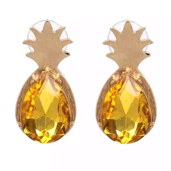 Jewelry - NWT Pineapple Stud Earrings